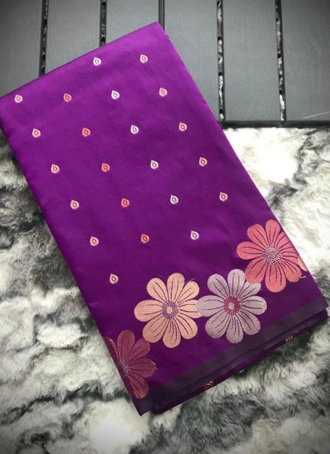 Soft Silk Magenta Traditional Wear Weaving Saree